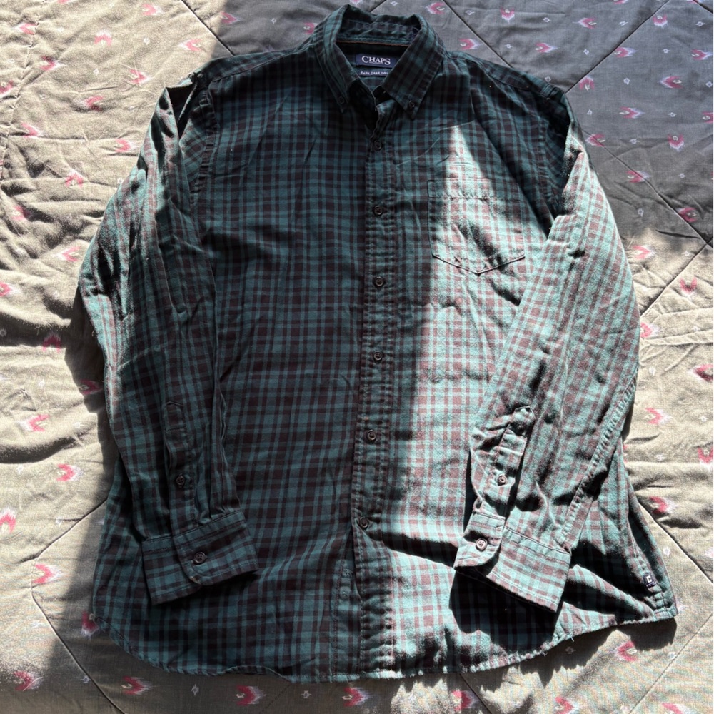 Men’s chaps green and black casual button down size large